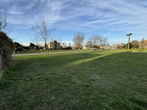 Terreno en Venta en Puerto Roldan, USD 105.000