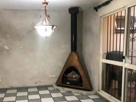 Casa 3 ambientes con 2 baños