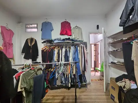 Venta en block 2 locales mas una vivienda en planta baja-Chauvin-Mar del Plata