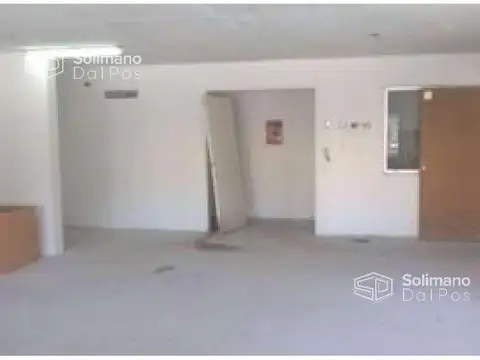 Oficina 8 ambientes con 3 baños