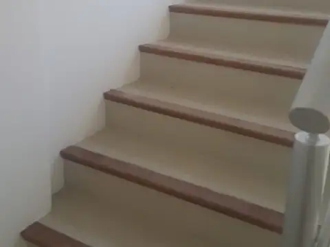 2/3 AMB A ESTRENAR, MUY LUM, CON  GRAN ESTAR CON COCINA INTEGRADA Y GRAN TERRAZA PROPIA Y COCHERA