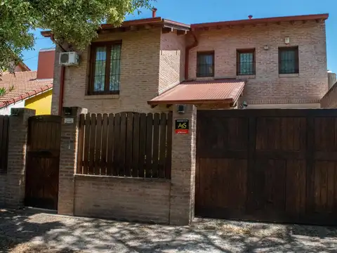Casa en Alquiler Temporal de 4 dormitorios