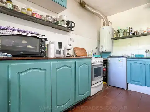 Casa 4 ambientes con 2 baños