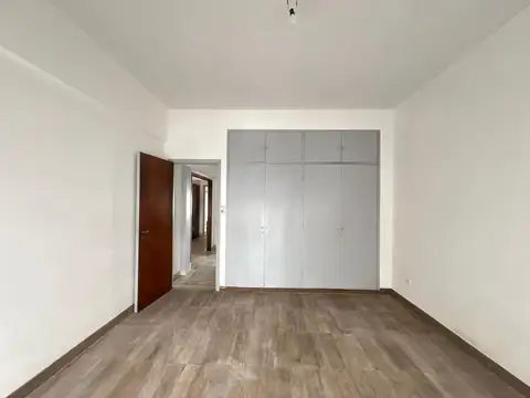 Depto Tipo Casa en Alquiler de 4 ambientes