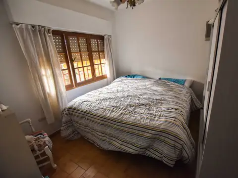 Casa 5 ambientes con 1 baño
