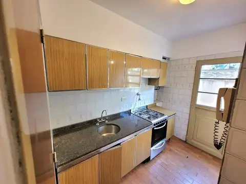 HERMOSO DPTO 2 AMBIENTES EN PLANTA BAJA CON PATIO