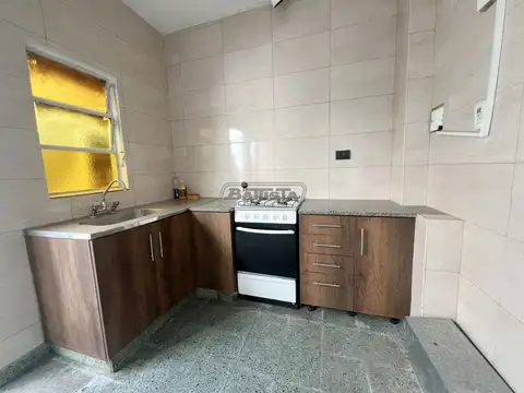 San Martín 300, Piso pb