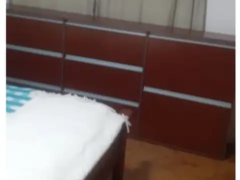 Casa 5 ambientes con 1 baño