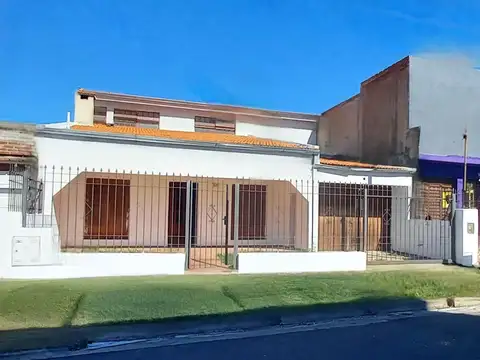 Casa 3 dormitorios La Calera B° 25 de mayo