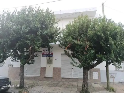 Venta 2 viviendas y 2 locales s/lote de  260 m²