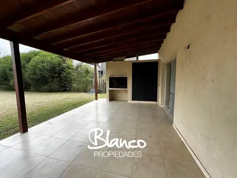 Casa en Alquiler de 3 dormitorios