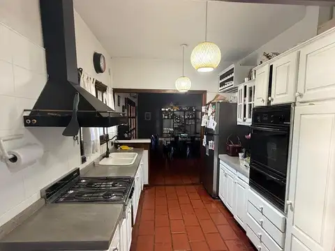 Casa en venta 4 ambientes  con pileta - Moreno Centro