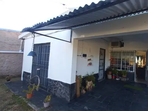 VENTA CASA JUANA KOSLAY TOTALMENTE AMOBLADA