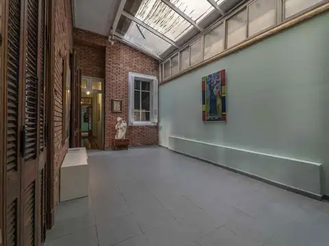 Departamento 7 ambientes con Galeria y Balcones