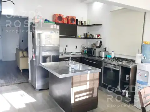 VENTA - casa con jardín en Monte Grande