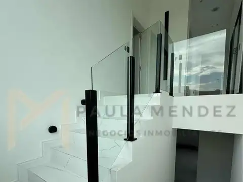 Casa 6 ambientes con 6 baños