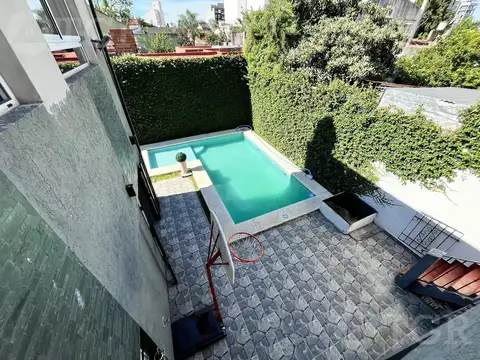 Casa en Villa Bosch de 4 ambientes con Pileta y doble cochera