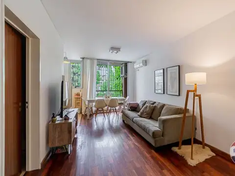 Departamento en Lomas de Núñez: Balcón y cochera