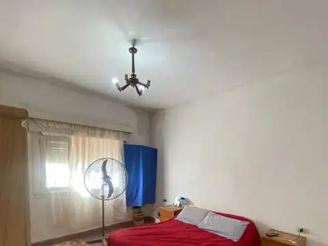 Casa 6 ambientes con 1 baño