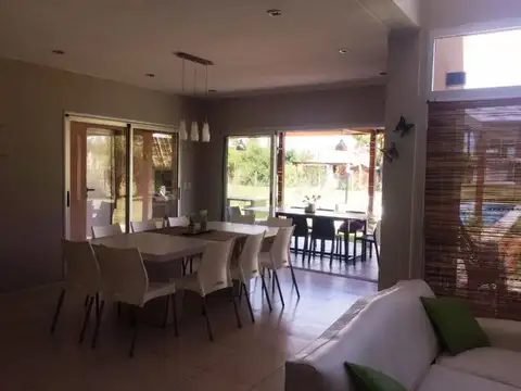 Casa en Venta en Malibu, USD 290.000