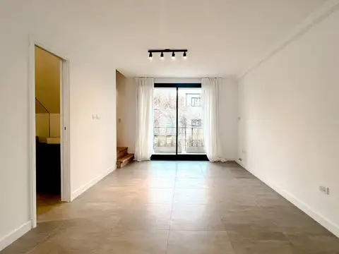 Depto Tipo Casa en Venta con 1 cocheras