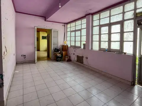 Casa antigua, con estilo único de la época Colonial en venta, Microcentro de Resistencia.