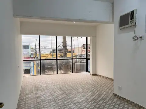 Oficina en Alquiler en Pilar Centro, $ 550.000