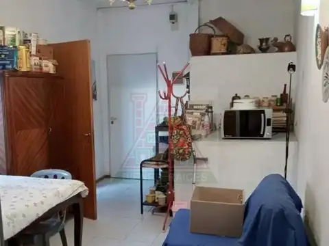 Ingeniero Bergallo 2000, Piso 1