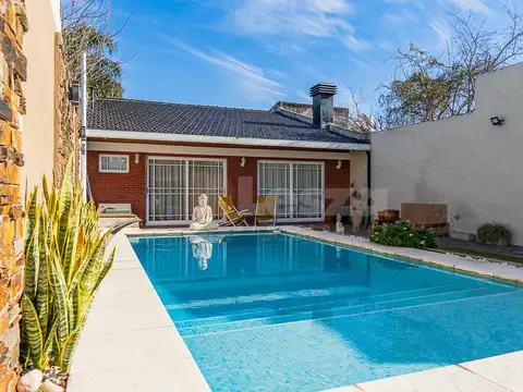 Casa de 3 ambientes con jardín y piscina - Lanús Oeste