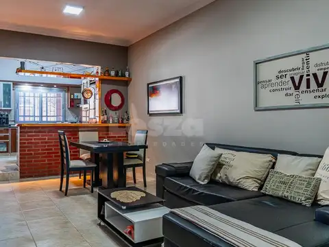 Casa en Venta al Este