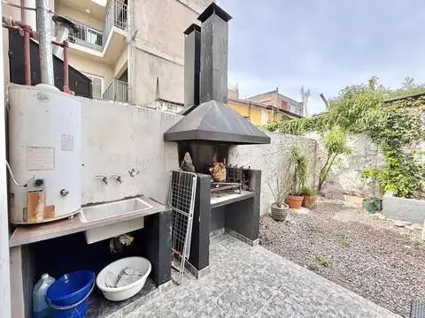 Duplex en venta actualizado en Escobar con PATIO,  PARRILLA Y COCHERA