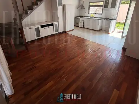 ALQUILER DEPARTAMENTO TRES AMBIENTES CON COCHERA, SIN EXPENSAS EN QUILMES CENTRO.