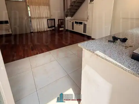 Sarmiento 800, Piso 0