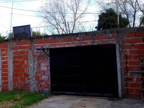 Casa 3 ambientes con 1 baño