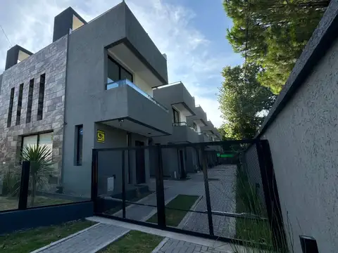 Venta Departamento 2 Dormitorios con pileta propia en Costa Azul Villa Carlos Paz