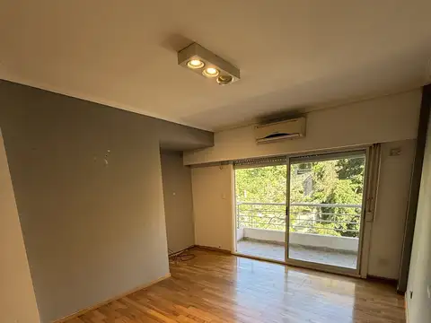 DEPARTAMENTO 2 AMBIENTES AL FRENTE CON BALCON.