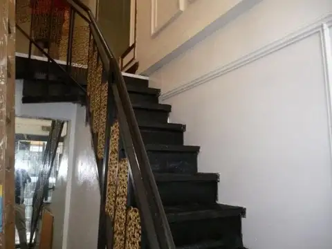 Depto Tipo Casa en Venta de 4 dormitorios