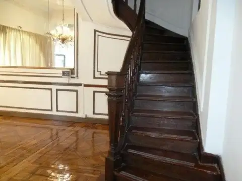 Depto Tipo Casa 5 ambientes con 4 baños