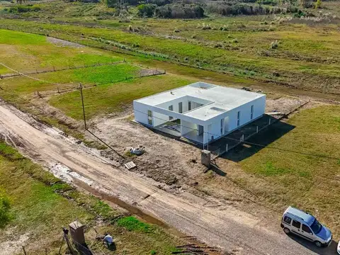 Casa 3 ambientes en zarate golf park