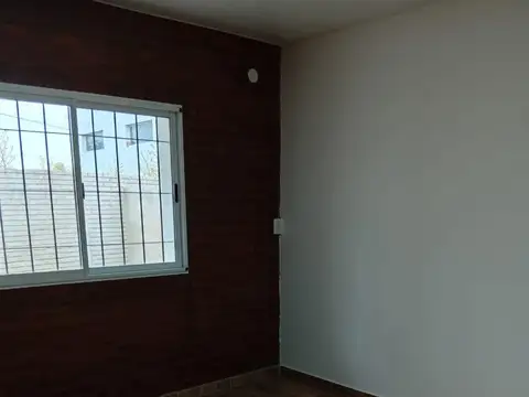 Casa en Alquiler al Este