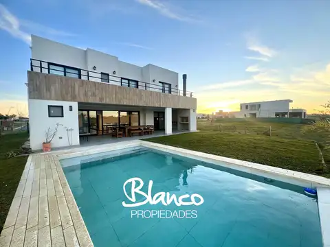Casa en Venta en Puertos del Lago, Barrio Riberas, Escobar, G.B.A. Zona Norte