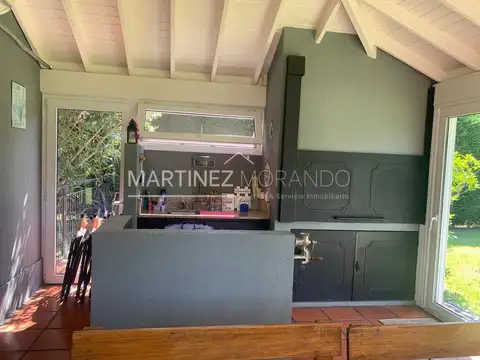 Casa en Venta con 4 cocheras