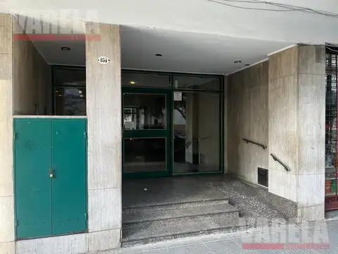 Departamento en Alquiler Av.Angel Gallardo 800 3amb.c/Balcón. Dependencia y Cochera Alquiler$800.000