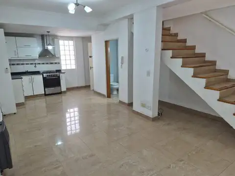 DUPLEX EN VENTA EN MATADEROS