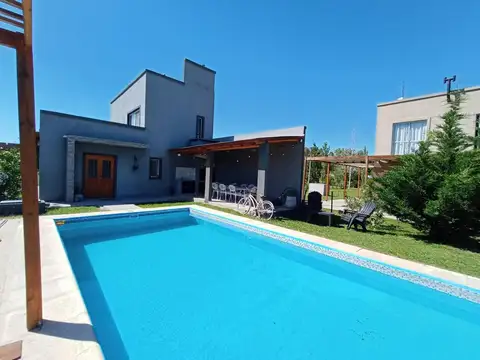 Casa en Venta en Domselaar, USD 91.999