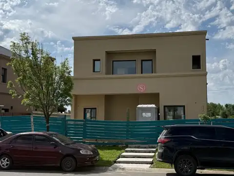 Casa  en Venta en Santo Tomas, Derqui, Pilar