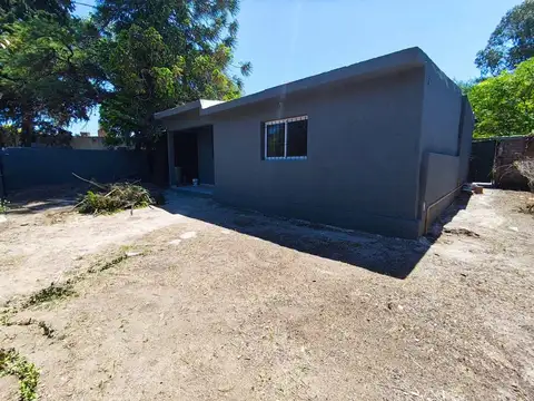 Casa 6 ambientes con 2 baños