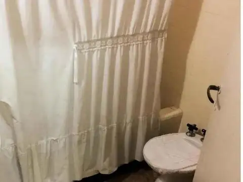 Casa  en Venta ubicado en Castelar, Morón, G.B.A. Zona Oeste - AMA0175_LP545297_8