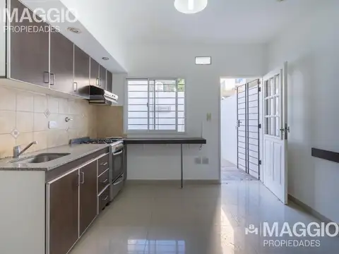Depto Tipo Casa en Venta con 1 cocheras