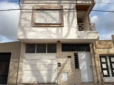 CASA   EN VENTA EN BRAGADO